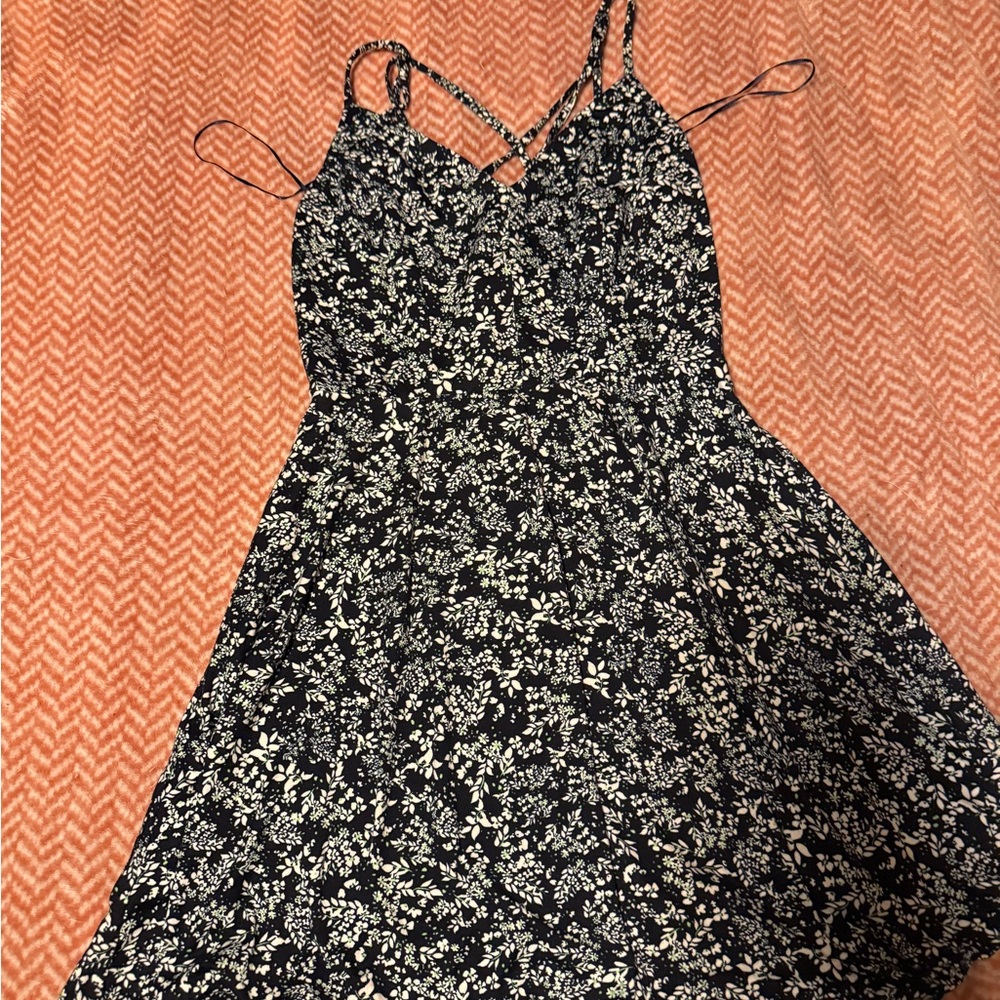 Nine Britton Black and Cream Floral Mini Dress